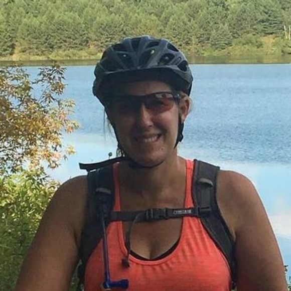 Meet your Posher, Angie - Picture 1 of 1